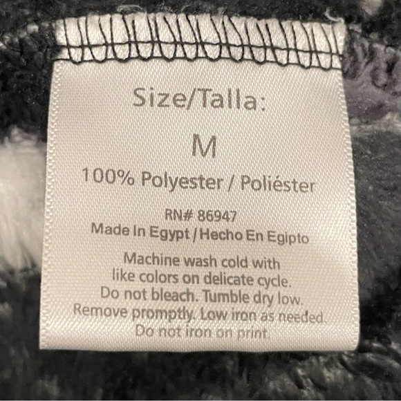 KUROMI by Sanrio Plush Cozy Crewneck Top All Over Print Size M - Picture 15 of 16